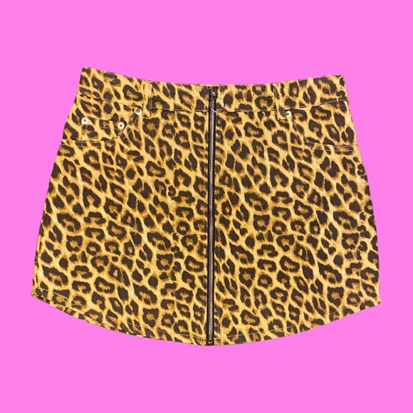 Forever 21 Dresses & Skirts - 💋sold💋Forever 21 Denim Cheetah Leopard Zip Up Mini Skirt Sz Large